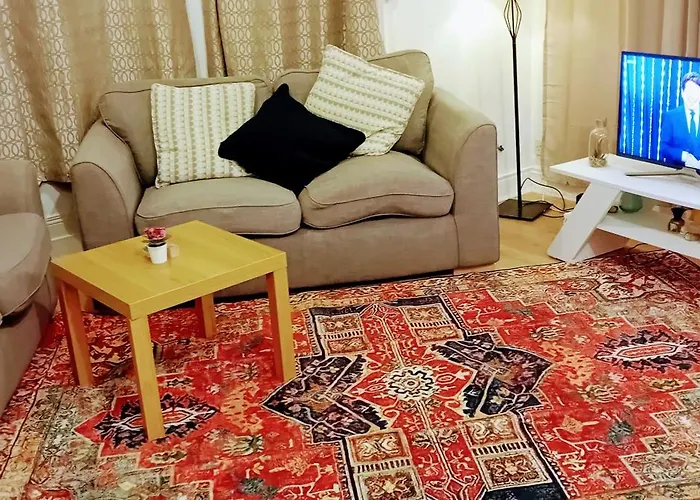 Aaron\'S Holiday Home