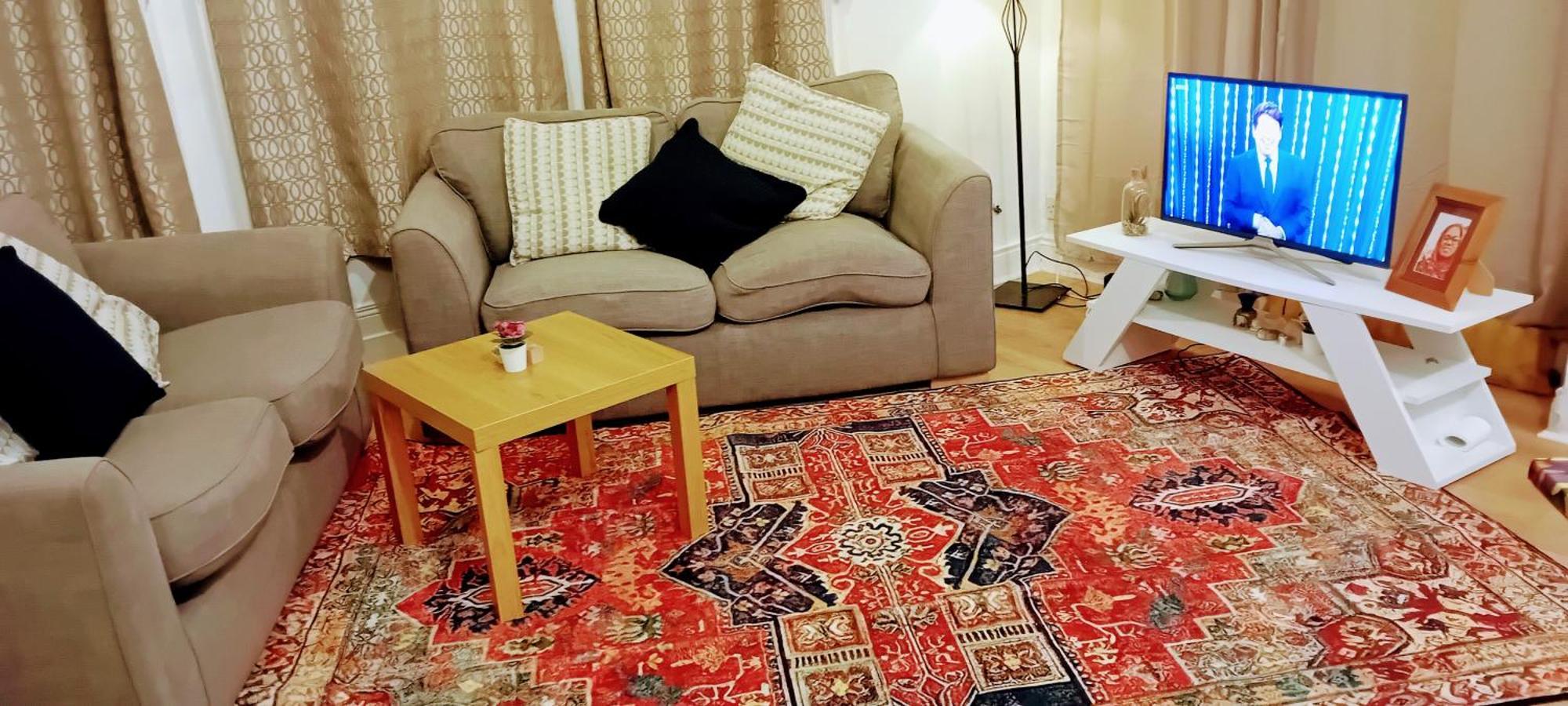 Aaron's Holiday Apartment *