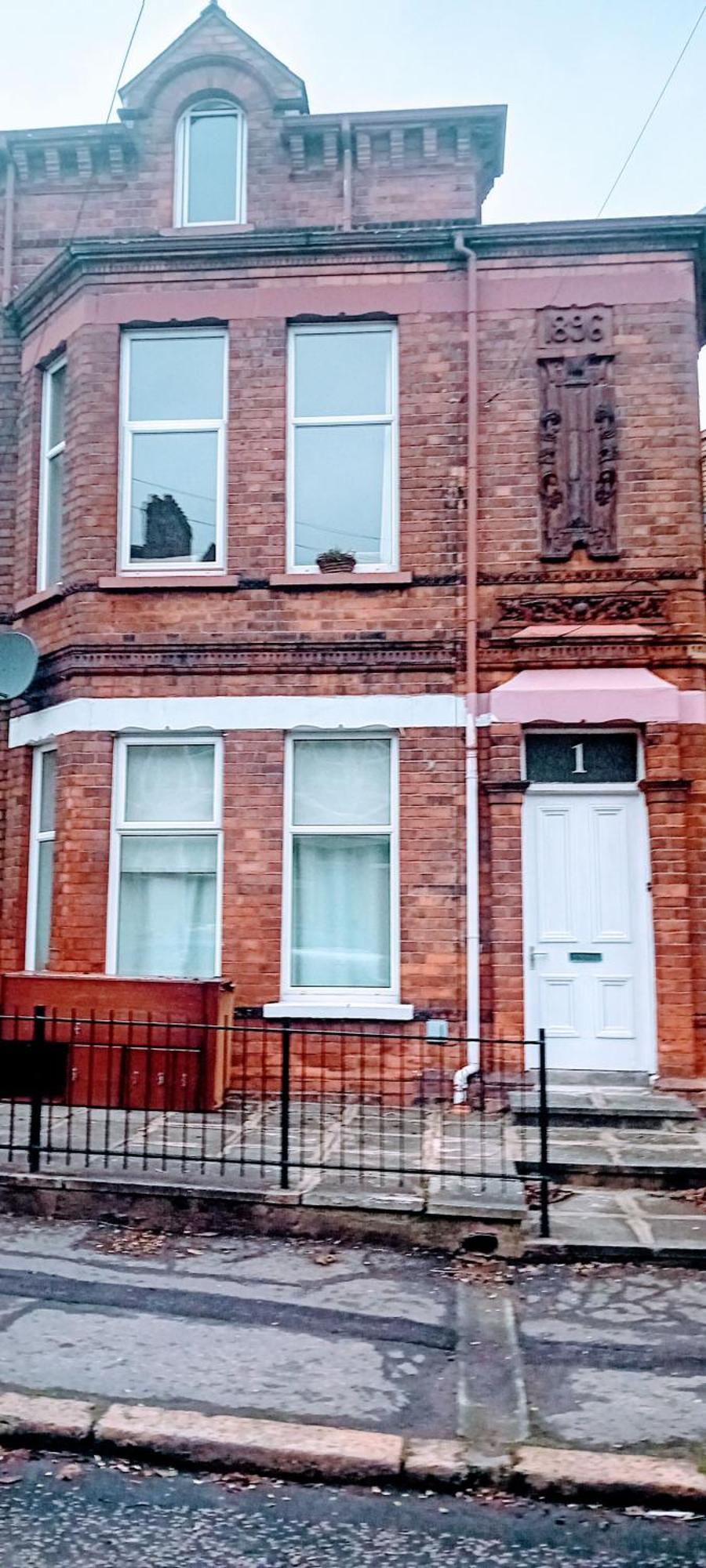 Aaron's Holiday Apartment